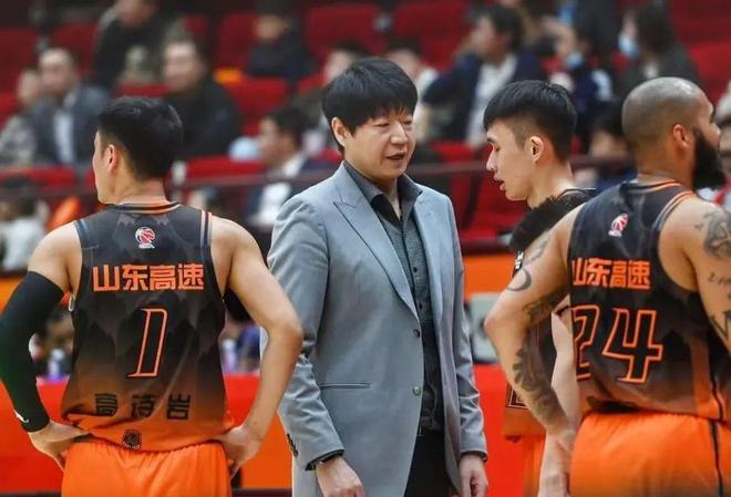 爱因斯坦晚年为什么研究神学,他发现了什么让他恐惧了 30 年?