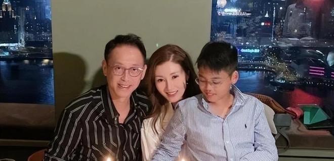 奇才拒公牛21分逆转:特雷杨25+9 四号秀30+14打爆浓眉