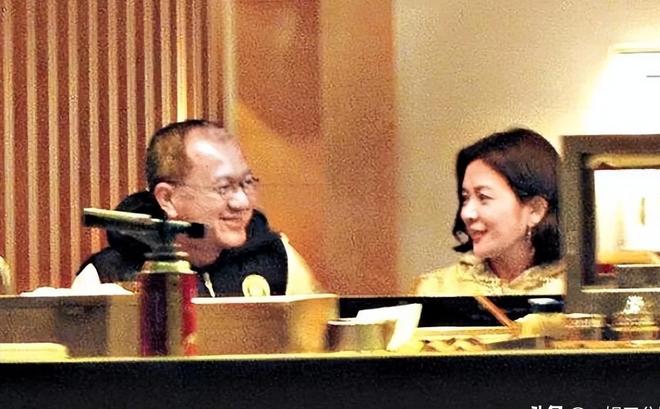 嫁78岁法国老头水落石出后，李宇春私生活曝光，丝毫不感到意外