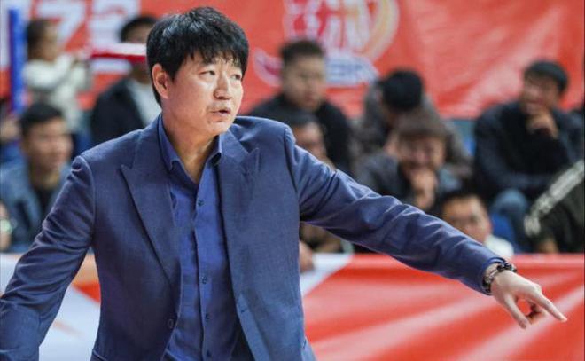 詹俊:摩洛哥的正面防守太容易被突破,法国找准弱点精准打击