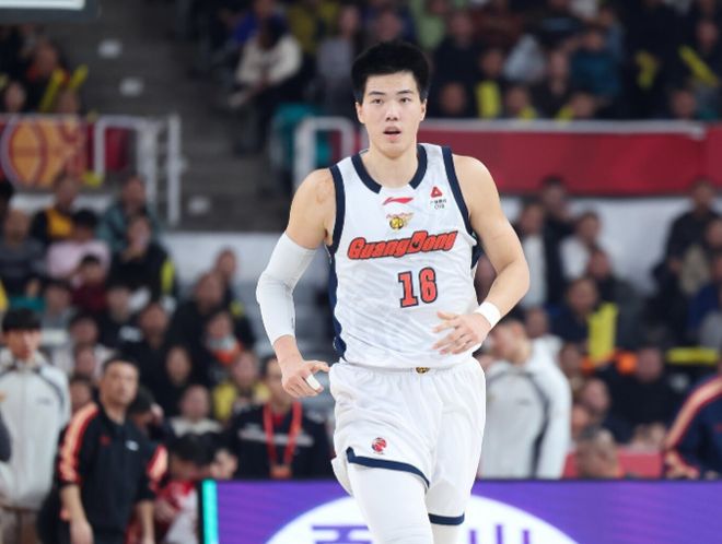 青岛西海岸刚击败浙江!黄博文就放豪言,表示这么踢一定会成强队
