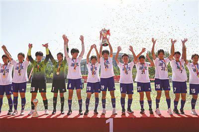 2026年“石榴花开 青春绽放”全国青少年女子足球民族团结友谊赛在阿克苏闭幕
