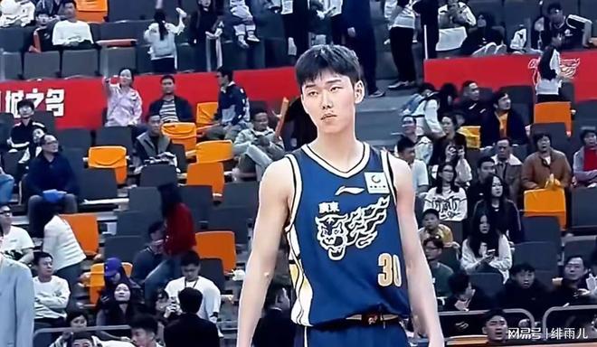 4年2400万美元!沙梅特续约尼克斯:总冠军射手成功留队