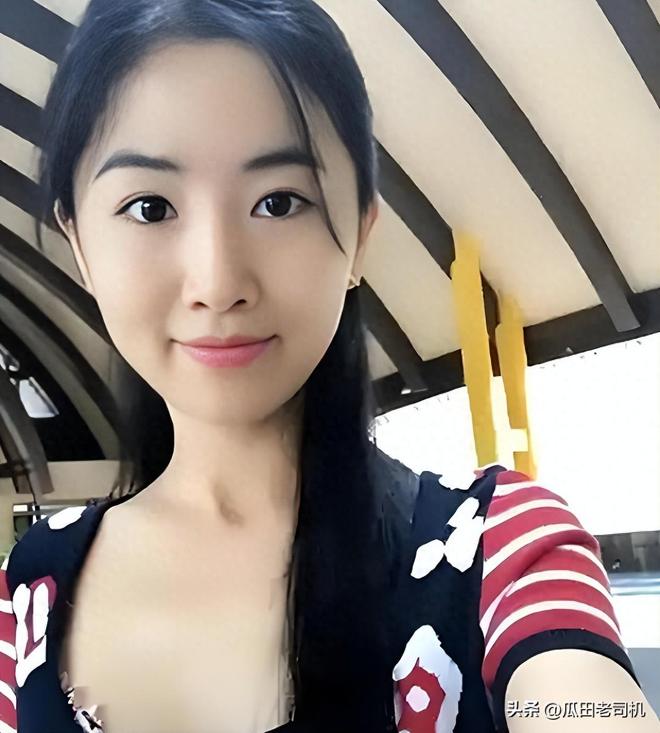 郑爽美国近况被曝!扒完她的财务和官司才发现,不是不想国,而是回不来了