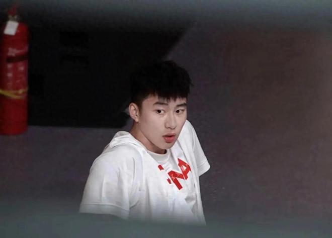 卧槽!内讧升级,快交易走吧......