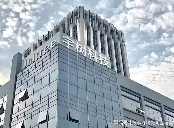 王鹤棣报案风波再失控！发声惹众怒，医院下场，这次谁也'救'不了他