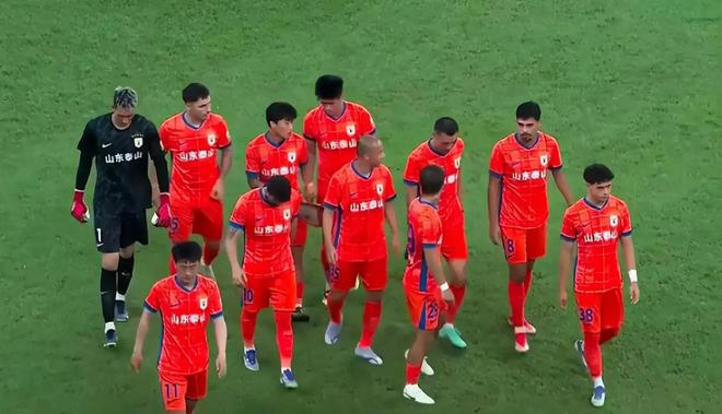 黑暗中的四冠王:成都盲人足球队的“听觉突围”