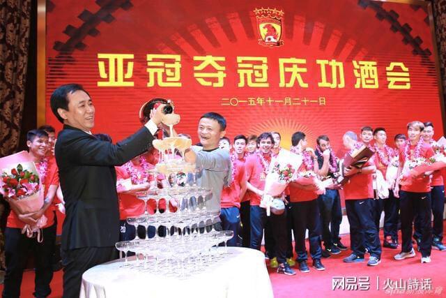 五千万啃光!马蓉从阔太沦落澳洲超市夜班,出门捂脸不敢见人