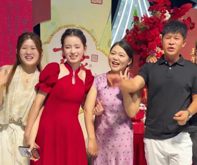 季后赛爆砍24分,猛龙续约巴雷特却丝毫不慌,被三个队友害惨