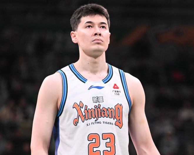 年薪1000万!林庭谦离开CBA原因曝光,钱多事少离家近,CBA人才被挖空!