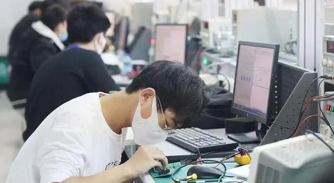 NBA休赛期多笔交易流言更新