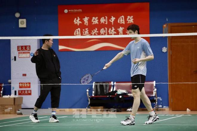 央企也扛不住了?一张红头文件疯传:全员免职、零赔偿套路曝光